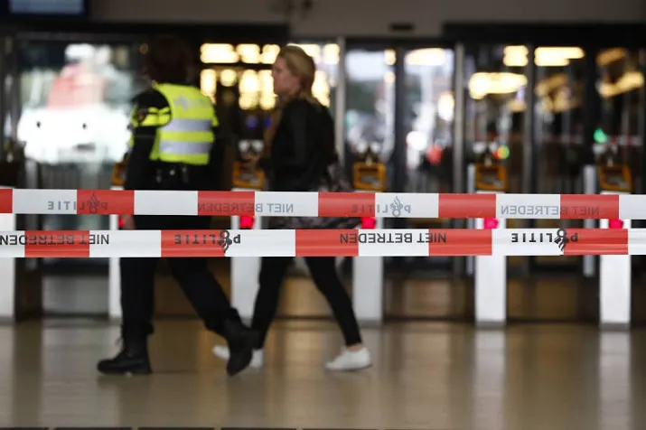 aanleiding steekpartij amsterdam nog onbekend