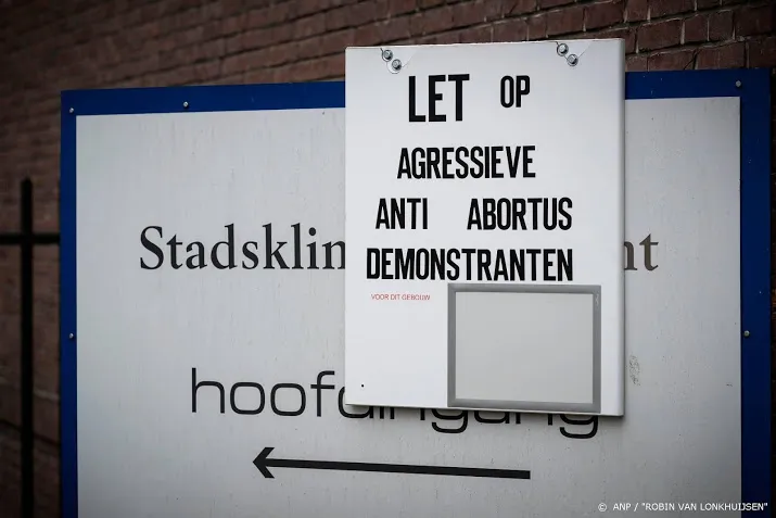 aanspreken van vrouwen bij abortuskliniek mag verboden worden