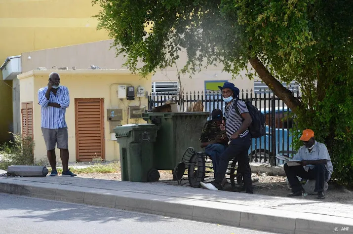 aantal coronabesmettingen op sint maarten fors gedaald