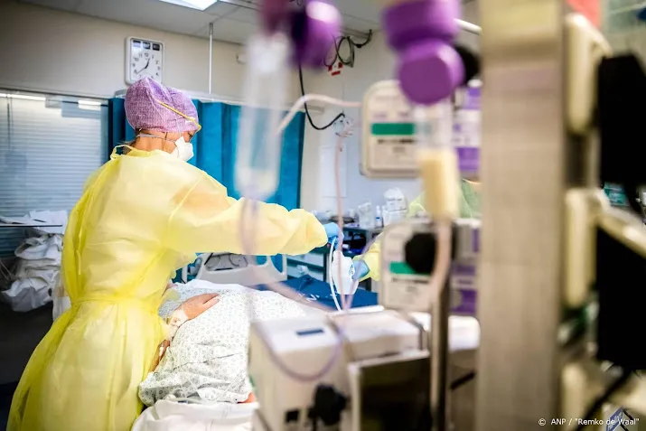 aantal coronapatienten in ziekenhuis stijgt naar 107