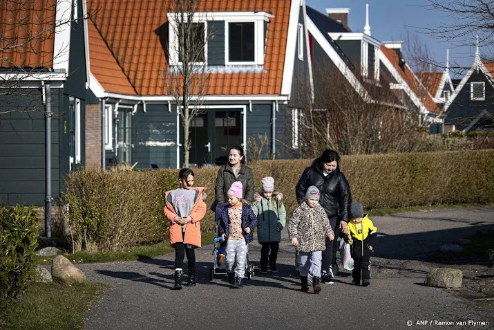 aantal gastgezinnen voor oekrainers loopt op naar 25 000