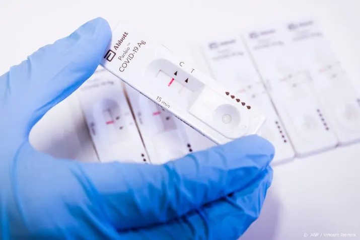 aantal nieuwe coronagevallen fors gedaald afgelopen etmaal