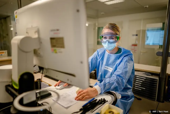 aantal opgenomen coronapatienten daalt wel stijging op ics