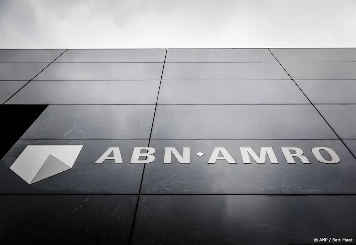 abn amro voert winst flink op ondanks lagere rente inkomsten