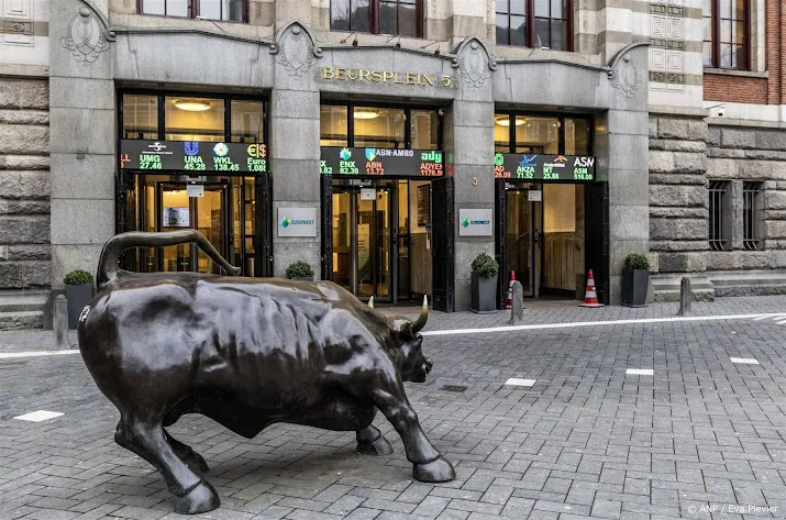 abn amro zakt in licht hogere aex na resultaten