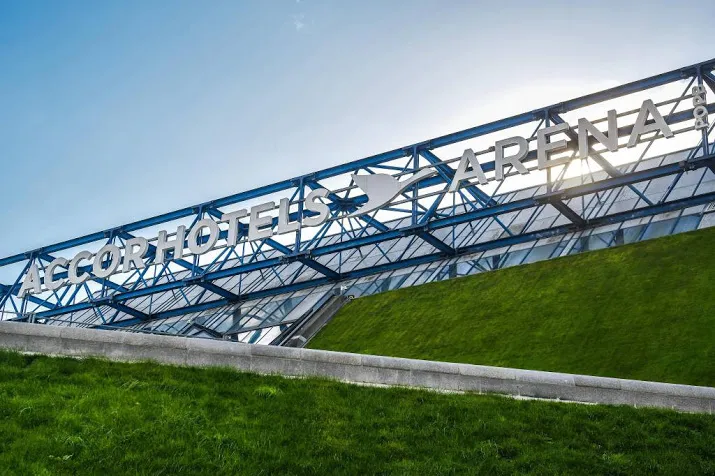 accor zoekt partners voor belang in af klm