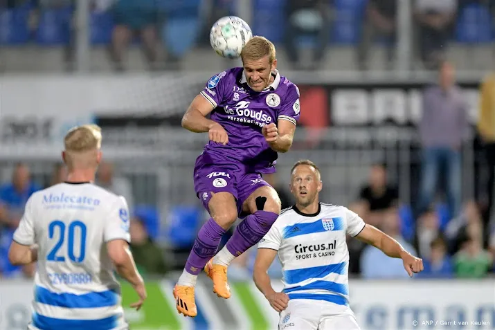 acht supporters pec zwolle mogen voorlopig niet naar wedstrijden