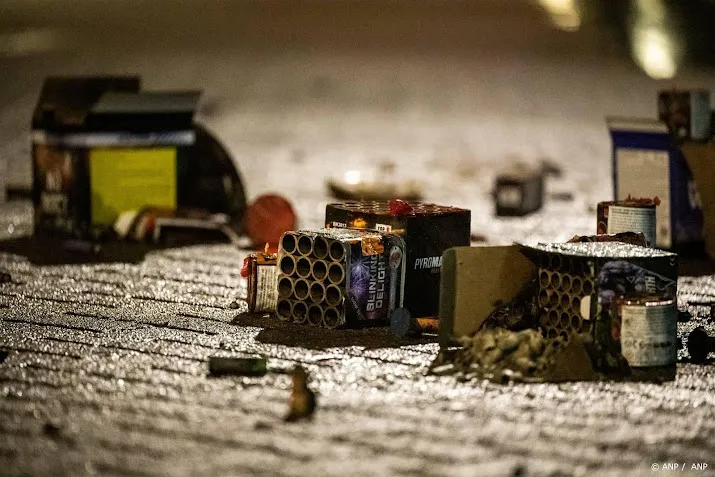 achttien mensen met oogletsel door vuurwerk naar oogziekenhuis
