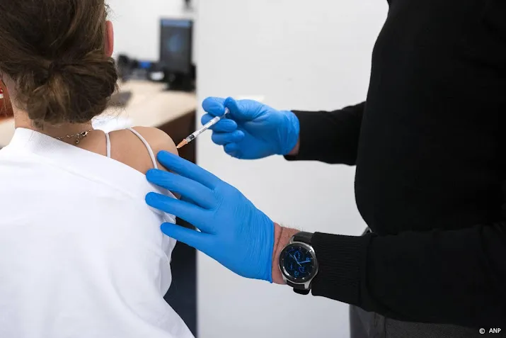 actiegroepen huisartsen boos over rol bij volgende coronaprik