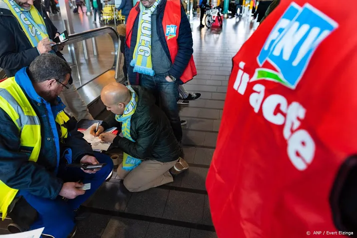 acties beveiligers schiphol zondag van de baan
