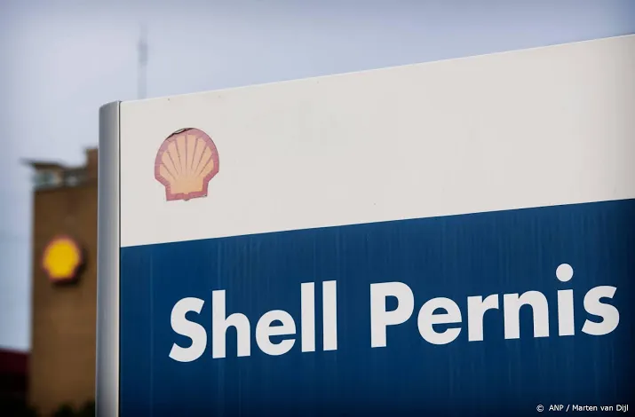 acties shell pernis en moerdijk opgeschort