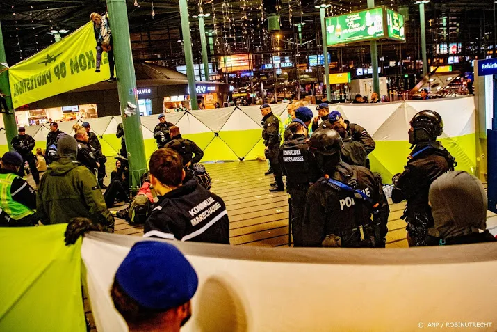 actievoerders greenpeace weer vrij