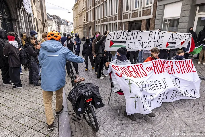 actievoerders um krijgen steun van maastrichtenaren