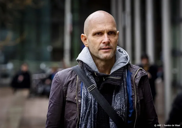 activist van der linde mag op 4 mei alleen op afstand actievoeren