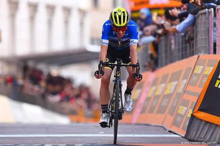 adam yates wint koninginnenrit in catalonie