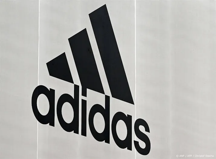 adidas profiteert van populariteit samba en gazelle schoen