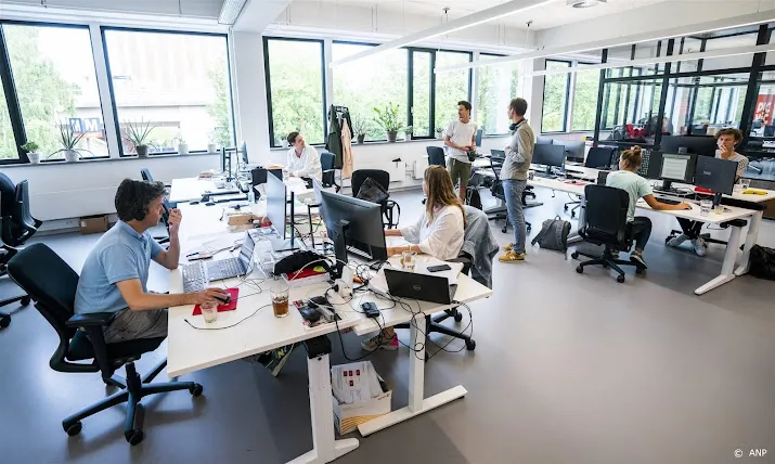 adp nederlanders tevredener over baan dan andere europeanen