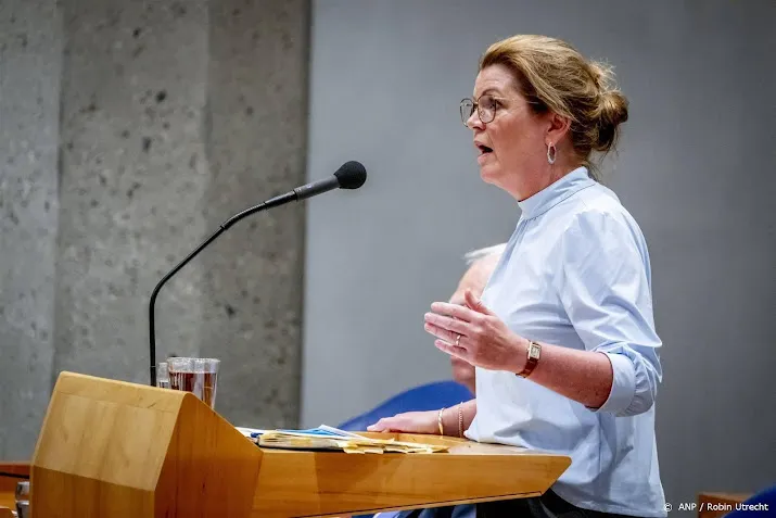 advies aan kabinet neem snel besluit over belasting op stikstof