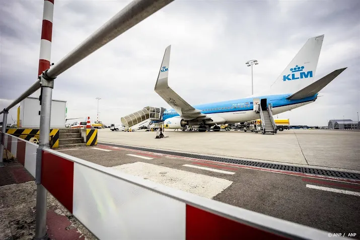 advies ggd eet niets uit omgeving vliegveld rotterdam om pfas