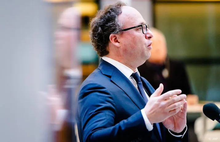 advies minister aan bedrijf in problemen keer geen dividend uit