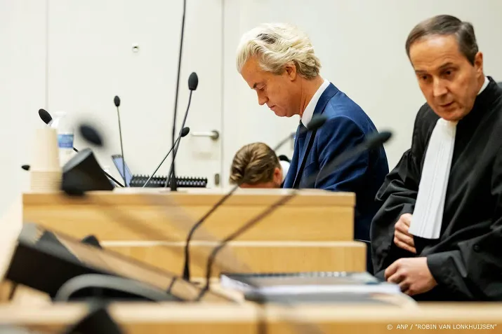 advocaat ministerie betrokken bij beslissing vervolging wilders
