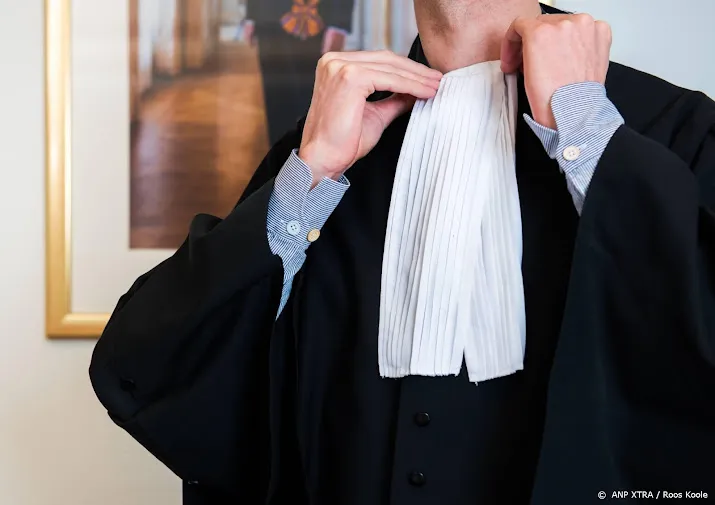 advocaat moord bij bed and breakfast door stoppen antipsychotica