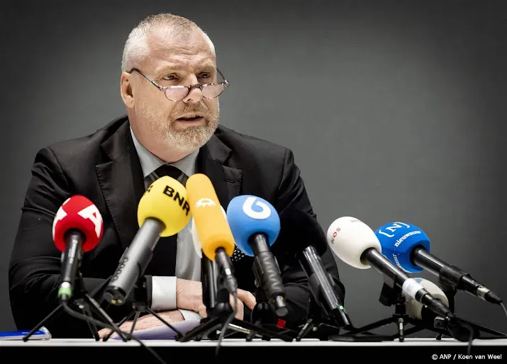 advocaat schouten staat kroongetuige nabil b opnieuw bij