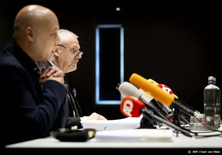 advocaten kroongetuige top openbaar ministerie moet opstappen