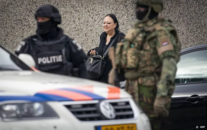 advocaten taghi vragen om vrijspraak op eerste dag van pleidooi
