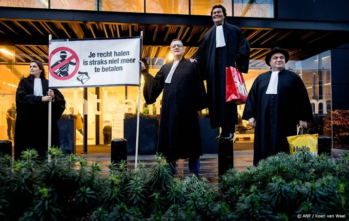 advocaten willen begin 2020 twee weken staken
