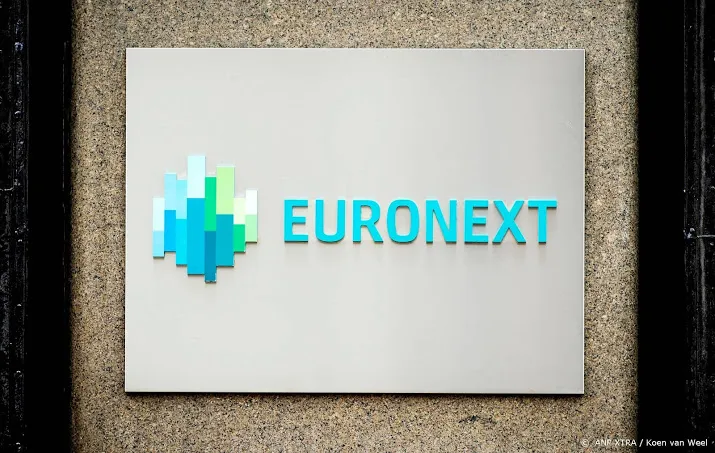 aex opent in het rood