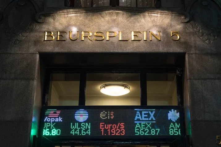 aex opent voorzichtig hoger