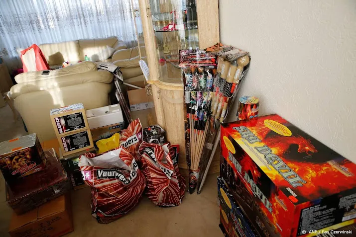 afgelopen week duizenden kilos vuurwerk in beslag genomen