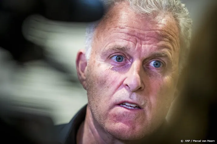 afscheid peter r de vries op woensdag en donderdag in carre