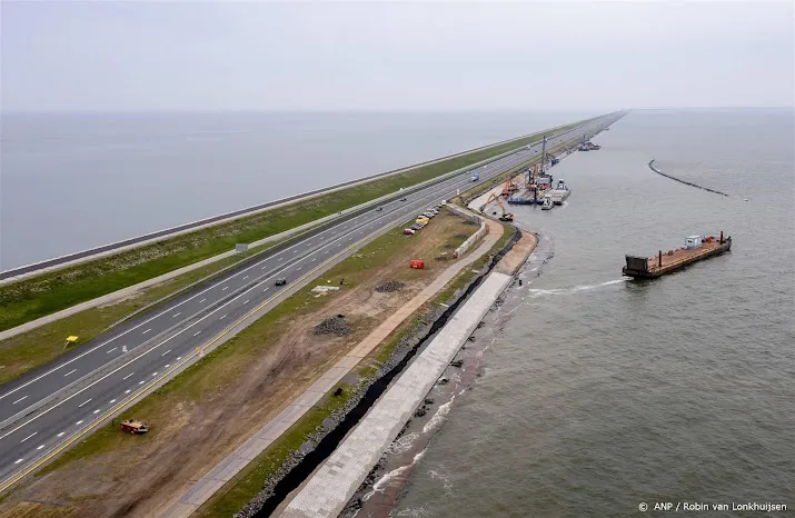 afsluitdijk in beide richtingen dicht door storing