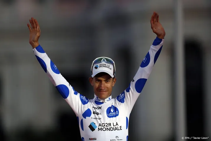 ag2r haalt drie renners uit tour du limousin wegens coronageval
