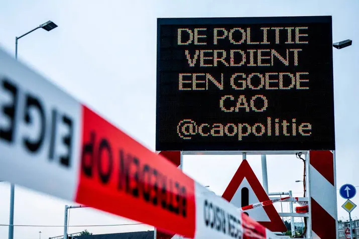 agenten gaan actievoeren in centrum amsterdam