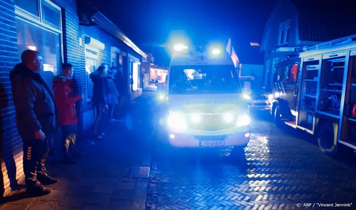 agenten maken selfie bij grillroom coevorden