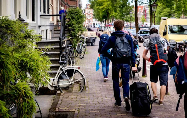 airbnb moet voorwaarden aan eu wet aanpassen