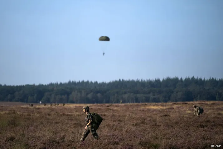 airborne herdenking aangepast wegens overlijden elizabeth