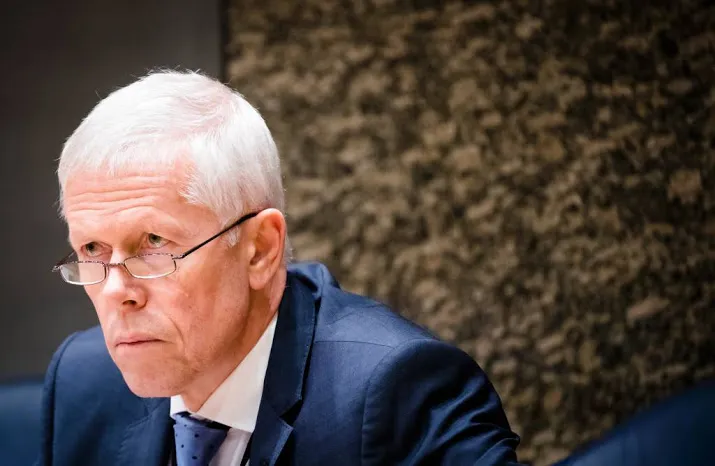 aivd vier aanslagen verijdeld in zes jaar