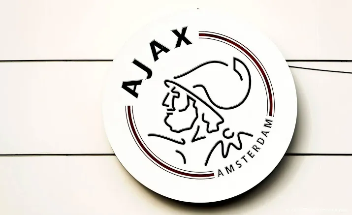 ajax fans willen demonstreren in den haag