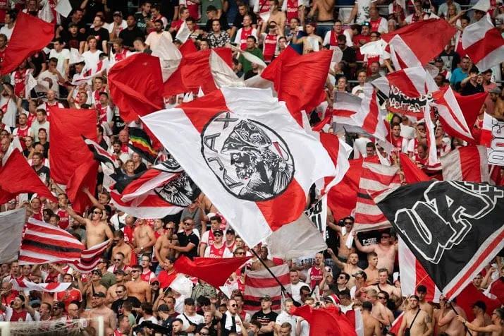 ajax onbegrip over besluit gemeente den haag