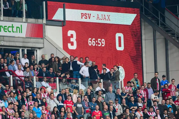 ajax op beurs omlaag na kampioenschap psv