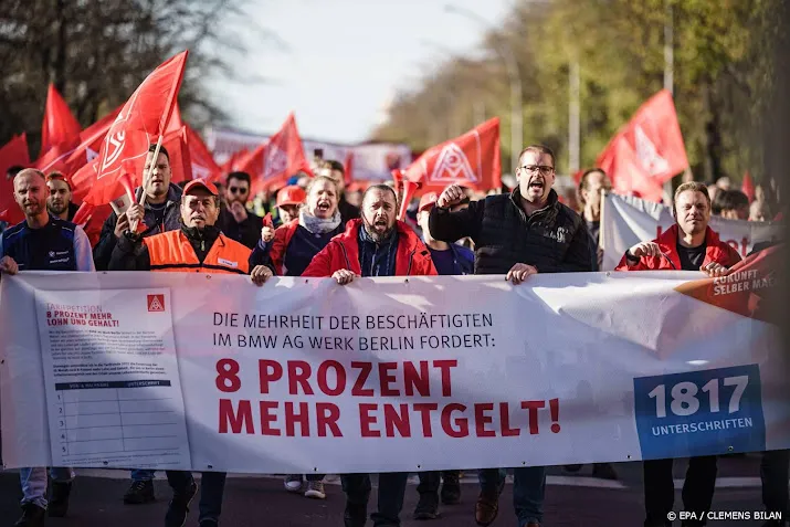 akkoord loonsverhoging duitse industrie stakingen van de baan