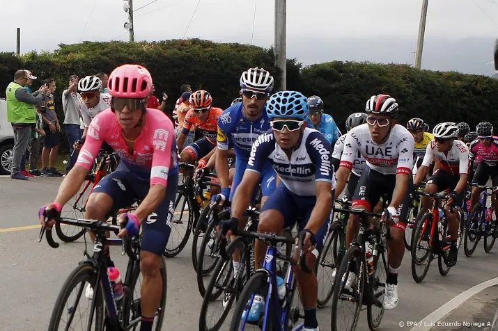 alaphilippe grijpt macht in ronde van colombia