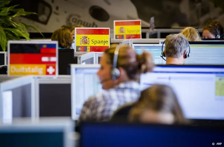 alarmcentrale anwb 900 000 keer gebeld door nederlanders met pech