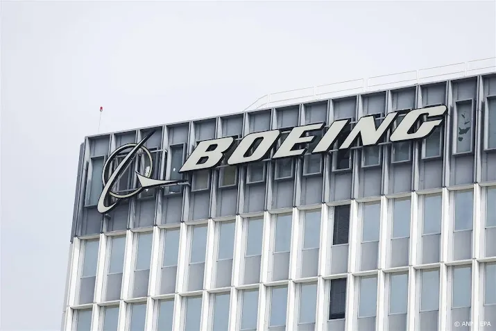 alaska airlines vliegt weer met probleemtoestel boeing 737 max 9
