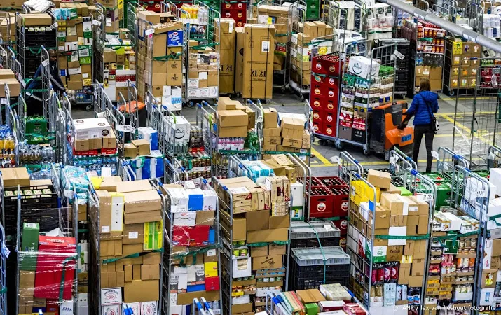 albert heijn belooft meer vaste banen in distributiecentra