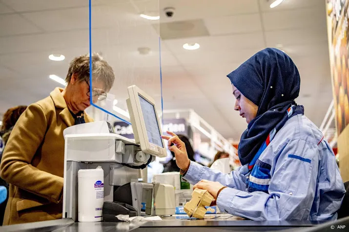 albert heijn opent zestigste winkel in belgie